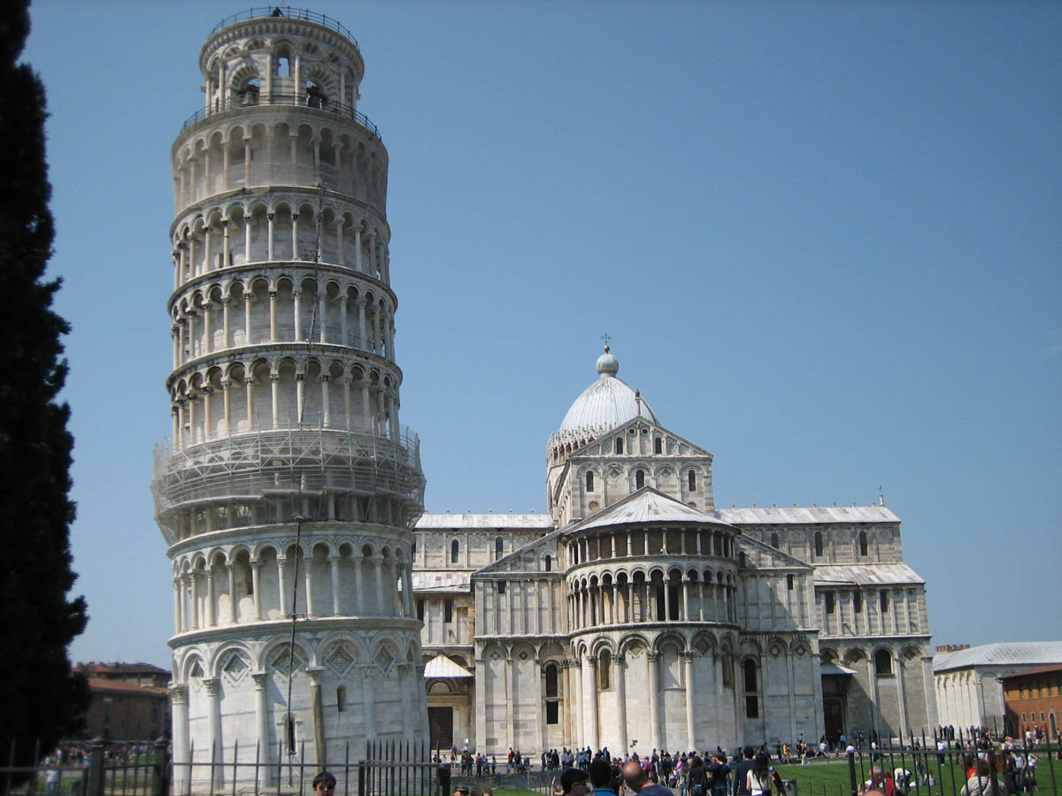 Leaning tower of Pisa photos